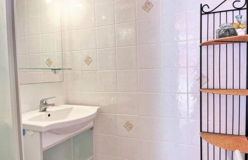 Duplex familial avec terrasse, proche plage, parking privé - 4 couchages, Le Lavandou - FR-1-251-541 - Foto 8