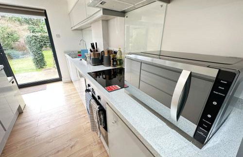 Hutchcomb Villa, 4 Bed Luxury House,Oxford+Parking - Foto 14