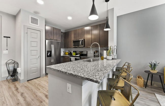 Elegant 1BR King Suite Close to DT w Fast Wifi - Foto 11