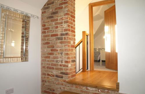 New Bury Cottage near Goodwood - Photo 12