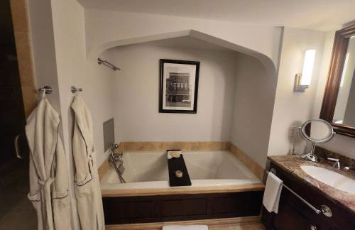 Luxury Residence at a 5 Star Hotel at the Heart of Mountain Village - Telluride - Foto 26