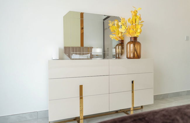 Vogue Elegance at Pearlz near Metro - Foto 33