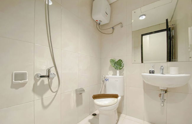 Best Furnished And Homey Studio Nifarro Park Apartment - Foto 18