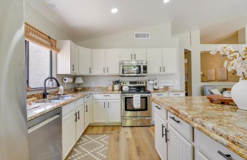 Near Golf and Hikes! Poolside Retreat in Phoenix - Foto 9