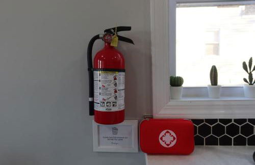 3Bed 2Bath Apt Near NYC plus Parking and Laundry - Foto 45