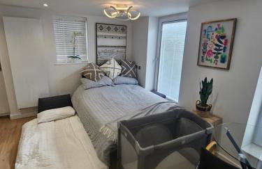 Ground Floor-Modern-Cosy-Private-Whitefield Studio - Foto 20
