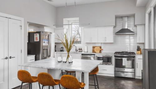 Modern Luxury Rooftop Deck, 3 mi to Downtown - Foto 3