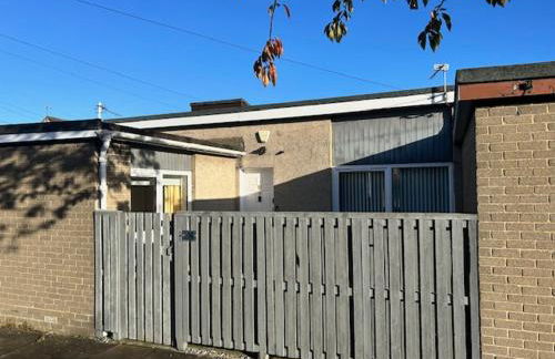 One Bedroom Bungalow Loanhead, Midlothian, Nr Edinburgh - Foto 1