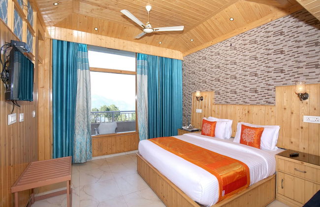 OYO 12170 Home Rustic Villa Kasauli - Photo 4