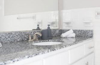 1BR Near UAB with Free Parking, Fast Wi-Fi, Workspace - Foto 22