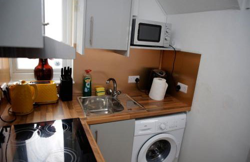 PrimeLuxe Stays - Modern 1BR Apartment with Private Garden Sleeps 4 Near ExCeL and London City Airport - Photo 21