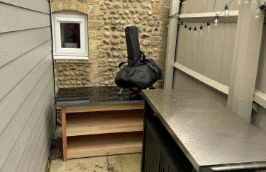 Cosy Flint Cottage - Photo 27