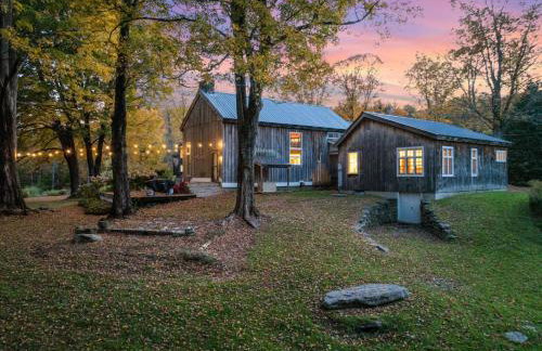 Modern Lux Cabin w Mtn Views and Fire Pit - Foto 24