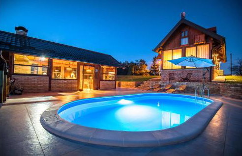 Awesome Home In Jamnica Pisarovinska - Foto 8