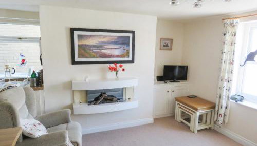 Odd Sock Cottage - Photo 3