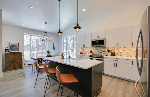 Elegant Priest Lake Townhome about 1 Mi From Lake - Foto 2