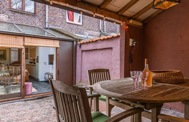 Charming Town-house in the Center of Bruges - Photo 2