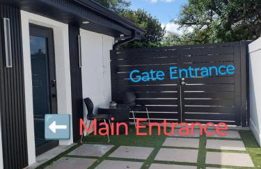 AMIRI Hollywood 5 mins from Hard Rock Stadium & The Guitar - Foto 55