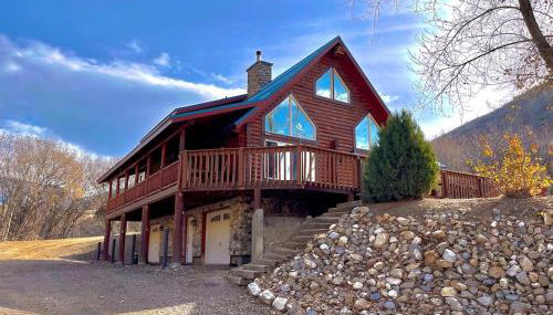 Large Off-Grid Luxury Cabin- creek land & views - Foto 1