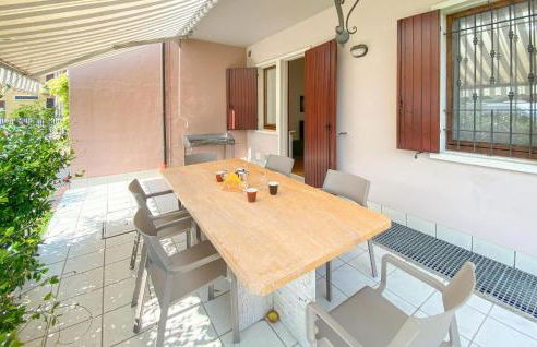 Gorgeous Apartment In Ospedaletto Di Pescant - Foto 17
