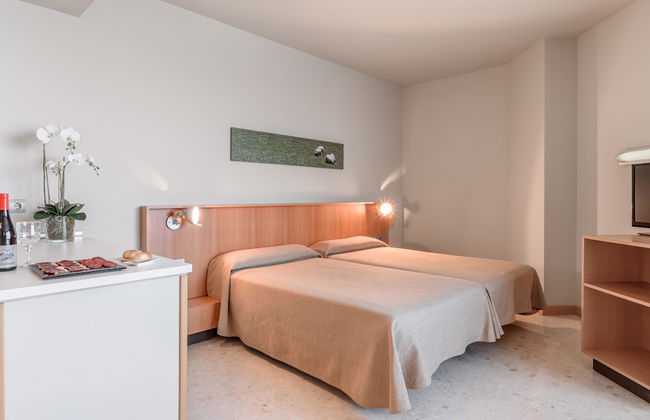 Apartahotel Exe Campus San Mamés - Photo 10