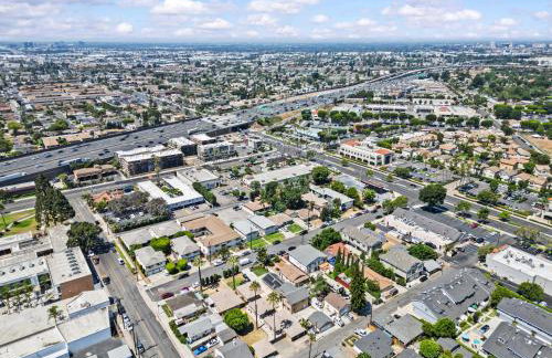 20 percent OFF Fully Furnished 2BR in Prime Tustin - Foto 29