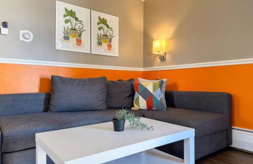 Sleeps 4 Charming 1 Bedroom with 2 Beds plus WIFI - Foto 2