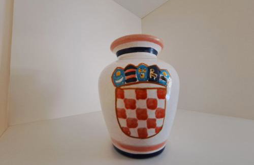 Apartments Orlić - Self check-in with code, WI-FI, Netflix, smart TV, garden, terrace - Photo 71