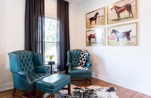 Bourbon Suites -Foodies -Bourbon -2 Living Rooms - Foto 10