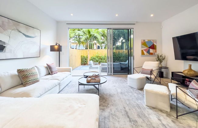 The Modernista 2 - Large Townhome With Pool - Foto 9