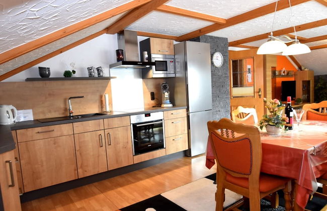 Scenic Apartment With Balcony, Garden, Deckchairs, Barbecue - Foto 12