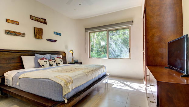 Peggy 2 BDRM apt sleeps 4 balcony - Foto 5, Habitación