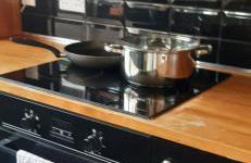 Our Guests Are Royal (EL) Wellingborough - Photo 9