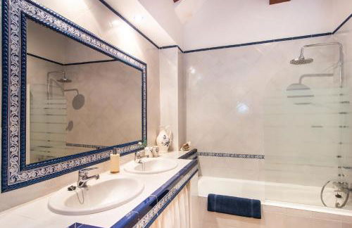 Fabulous Rural House with views to the mountains with swimming pool - Foto 33