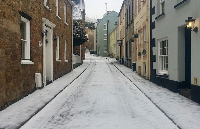 Beautiful 1BR in Historic St Aubin House - Foto 34