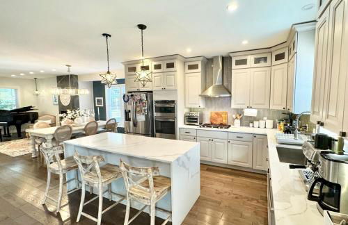 French Provincial with Grand Piano- Steps from DC - Foto 56