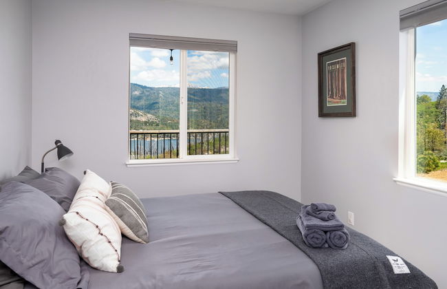 Modern 2bd Cabin With Stunning Views of Bass Lake - Foto 4