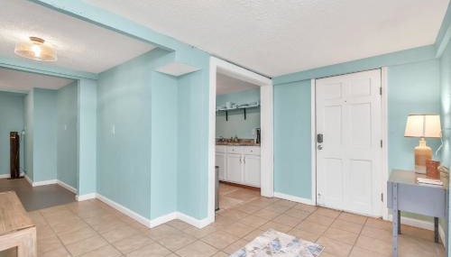 Sleep a Group of 7 in this Spacious Galveston Studio - Minutes to Beach! - Foto 3