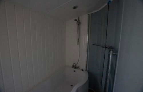 Brechin Getaway Luxury 3 bedroom house - Photo 6