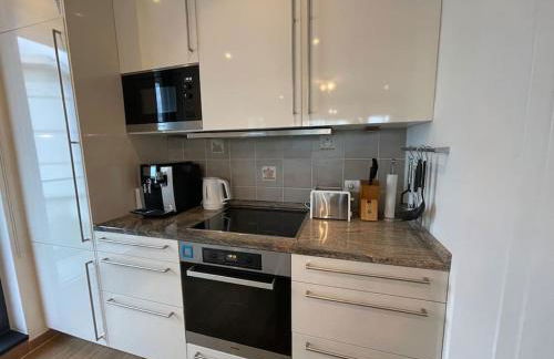 Lovely 2 bedroom apartment with free parking - Foto 23