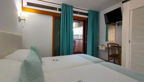 Apartamentos El Paseo - Foto 2