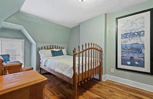 4 Bedroom 3 Story Townhouse with Free Parking - Foto 12