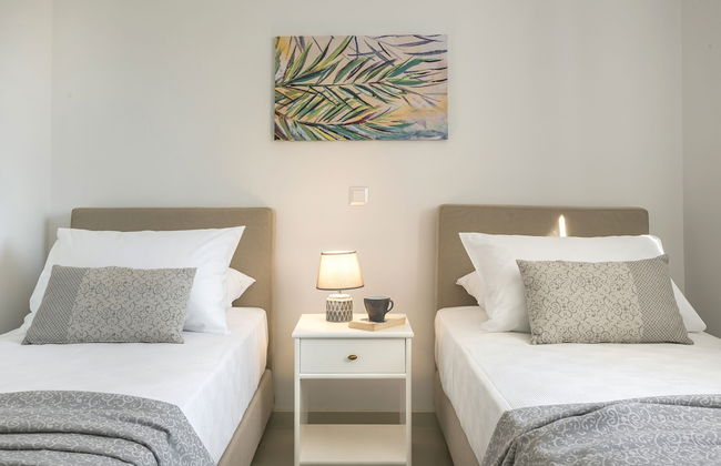 Apollonides Seafront Villa 1 “Aoede” - Photo 2