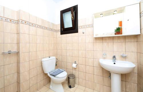 Palirria Hotel & Studios - Photo 63