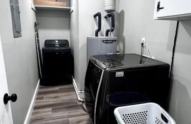 Quiet Stylish Stay with Office Space near Downtown - Foto 10