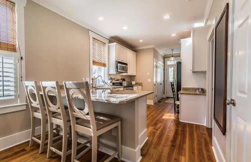 New Listing - Centrally located Beaufort home - Foto 2