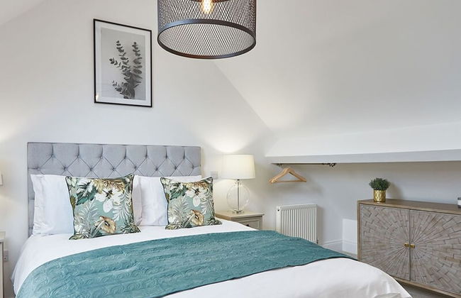 Host Stay Dunsley Chapel - Photo 10