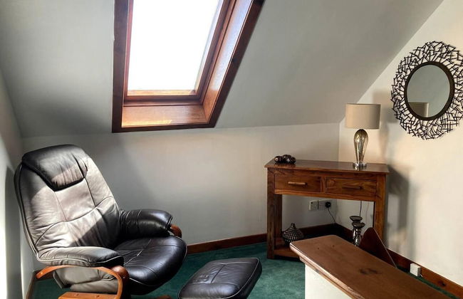 Immaculate 5 Bedroom House Outside Stornoway - Photo 26