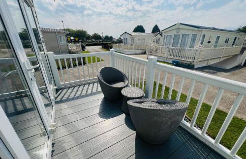 4 Sandringham, Patrington Haven, Hot Tub, Private garden & Parking - Foto 6