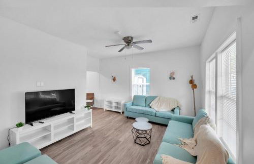 Quiet Family Home - Downtown, Pet Friendly, 4 Beds - Foto 2